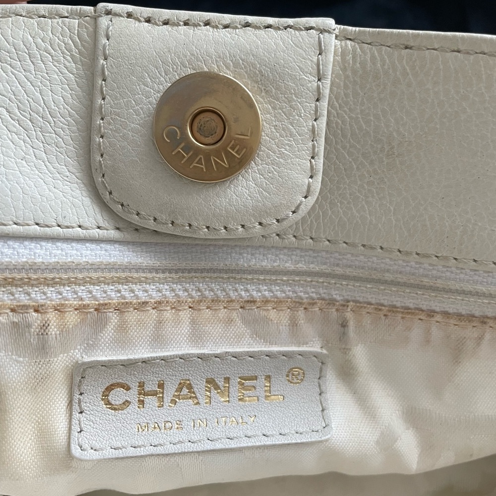 Authentic CHANEL shoulder bag - Picture 6 of 6